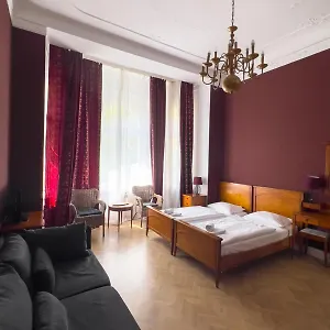 Hotel-maison Am Olivaer Platz Hotel Berlino